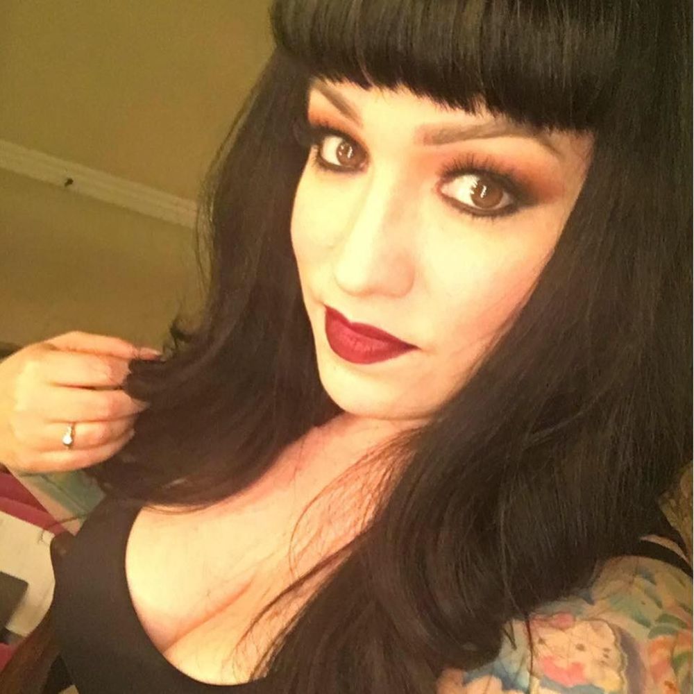 Meet your Posher, Jennifer